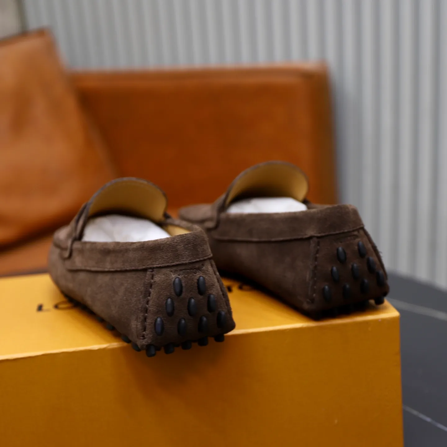 Ex-factory price: 480💰【LV】Louis Vuitton ⚠️High-end men’s driving and pedal series ⚠️38-44 (customized for 45) ⚠️All original cowhide leather! Thick and soft! Made entirely of calfskin lining! The latest non-slip beanie sole! Three-dimensional package technology! Fashionable and classic! Handicrafts! Original high quality! Feel free to compare!